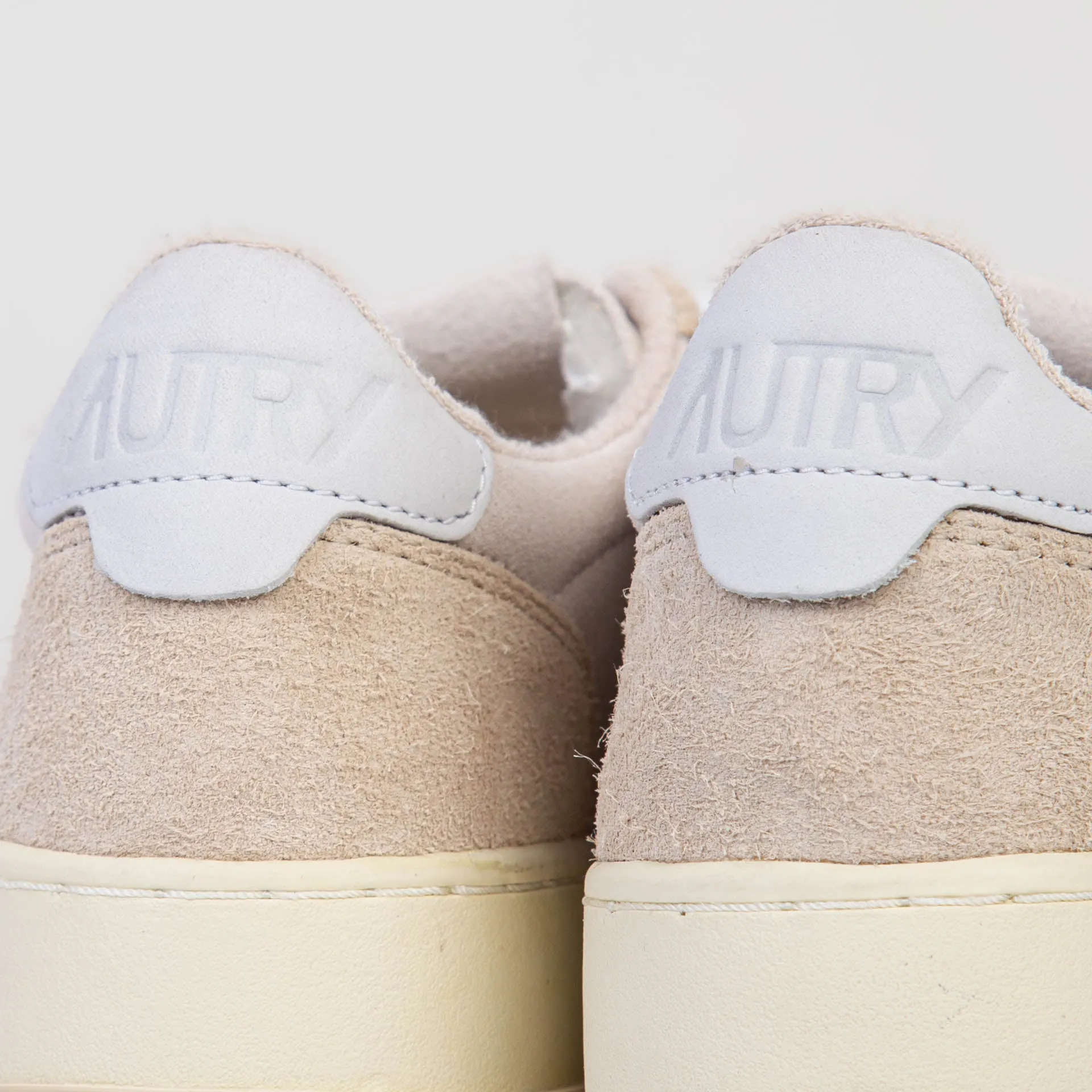 AUTRY SNEAKERS AULW-SH 02 ECRU