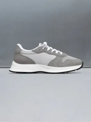 Hybrid Runner in Stone