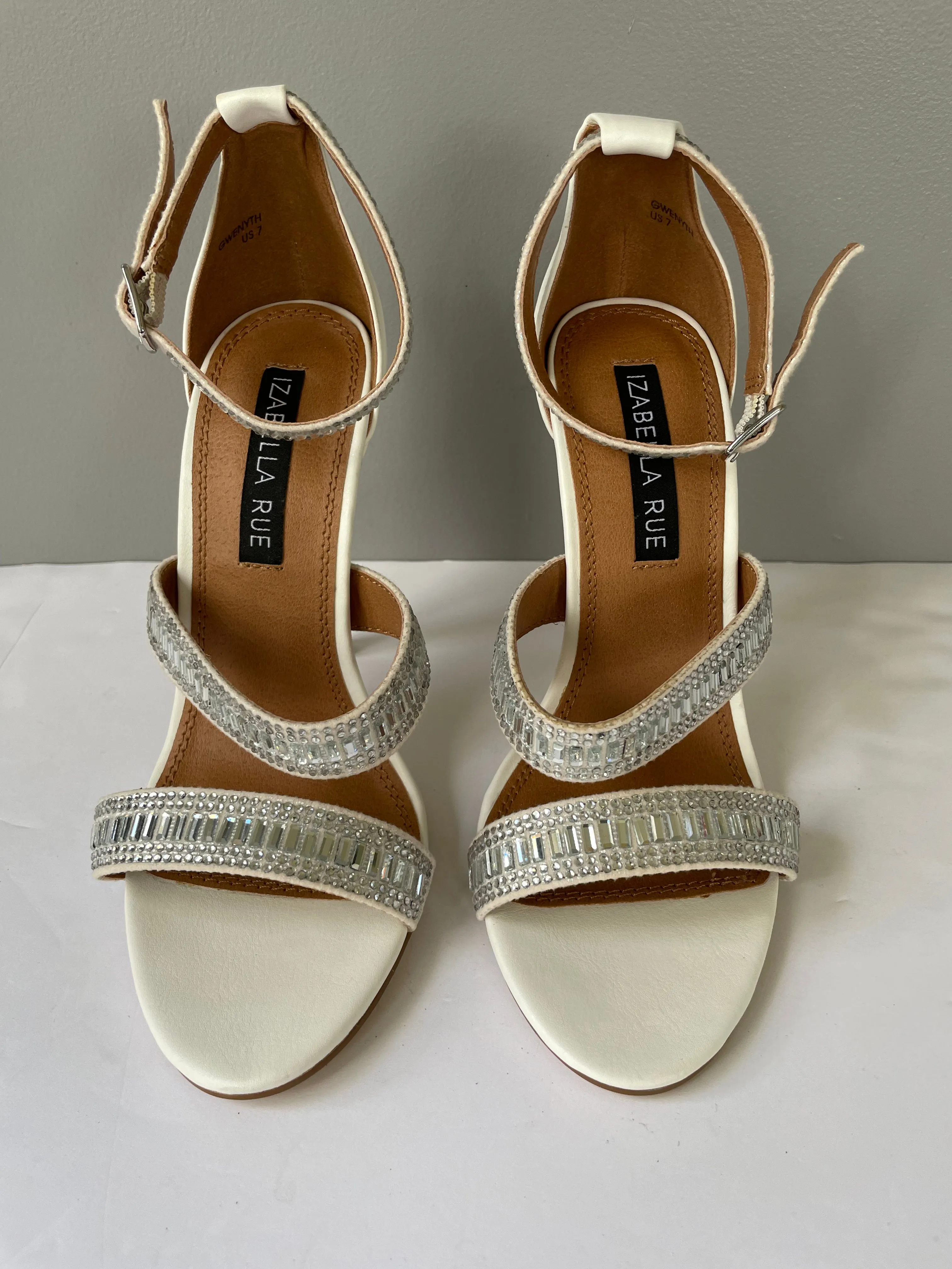 New Womens Izabella Rue Ivory w/ Silver Rhinestones Sandal High Heel Ankle Strap Size 7M Sexy