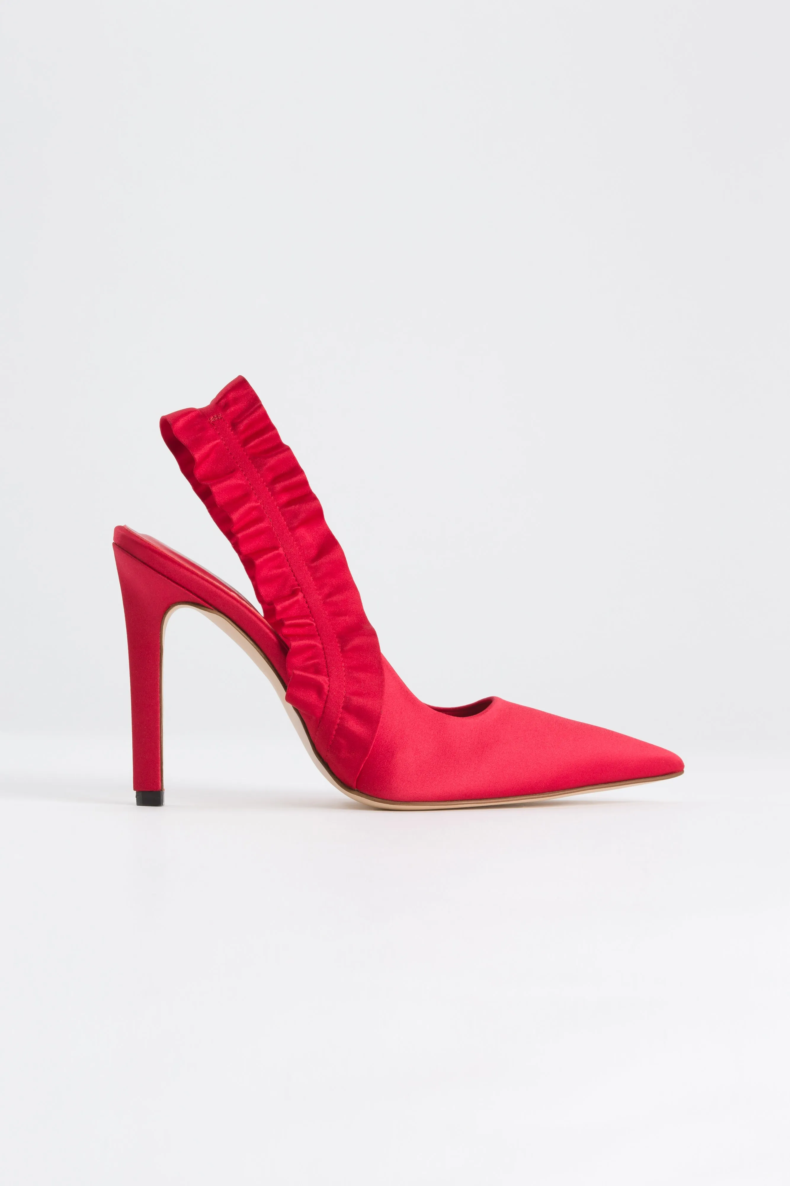 RUFFLE PUMP | SATIN RED001