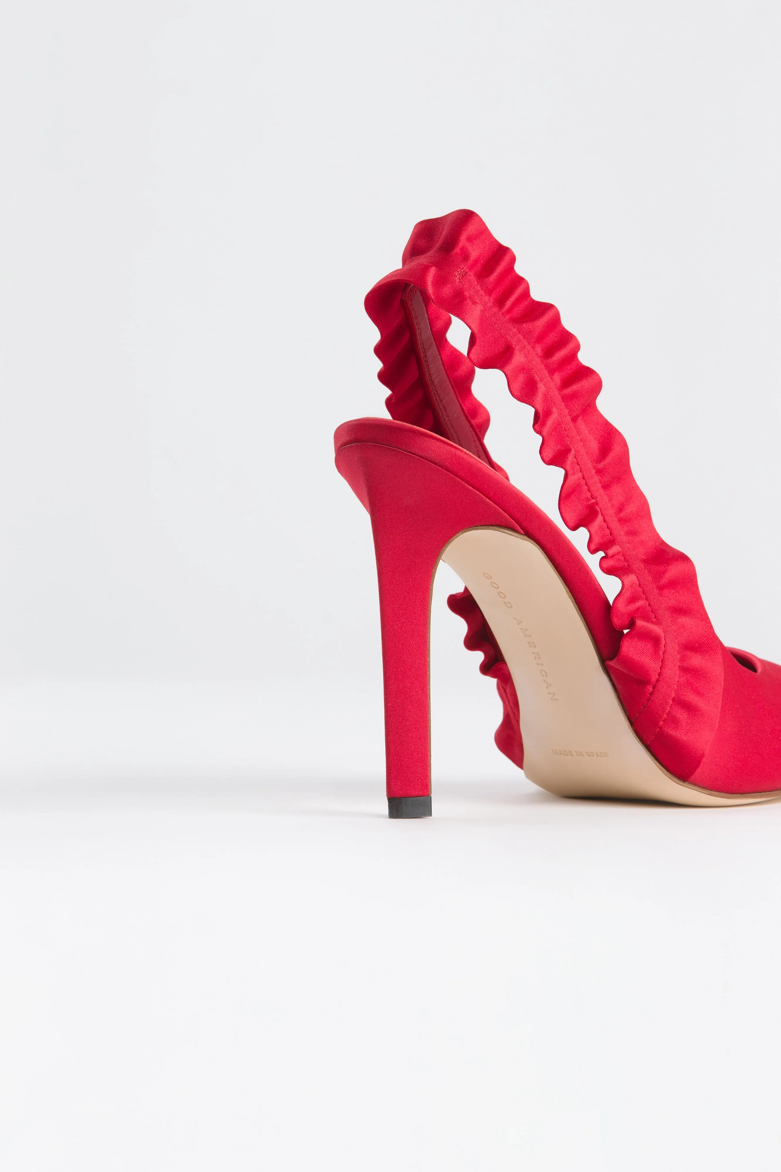 RUFFLE PUMP | SATIN RED001