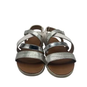 Sandals - Criss Cross Straps