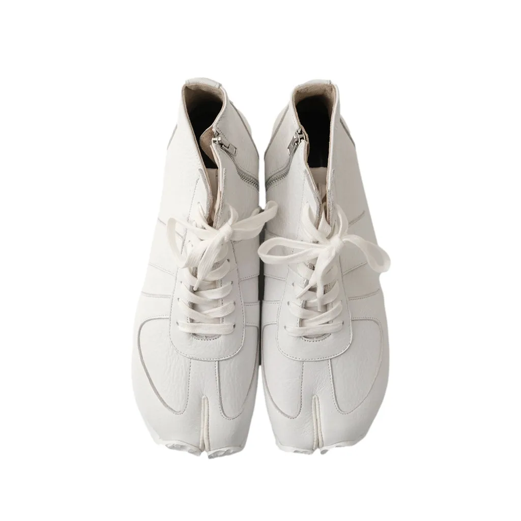 Tabito "Brace" Sneakers (White)