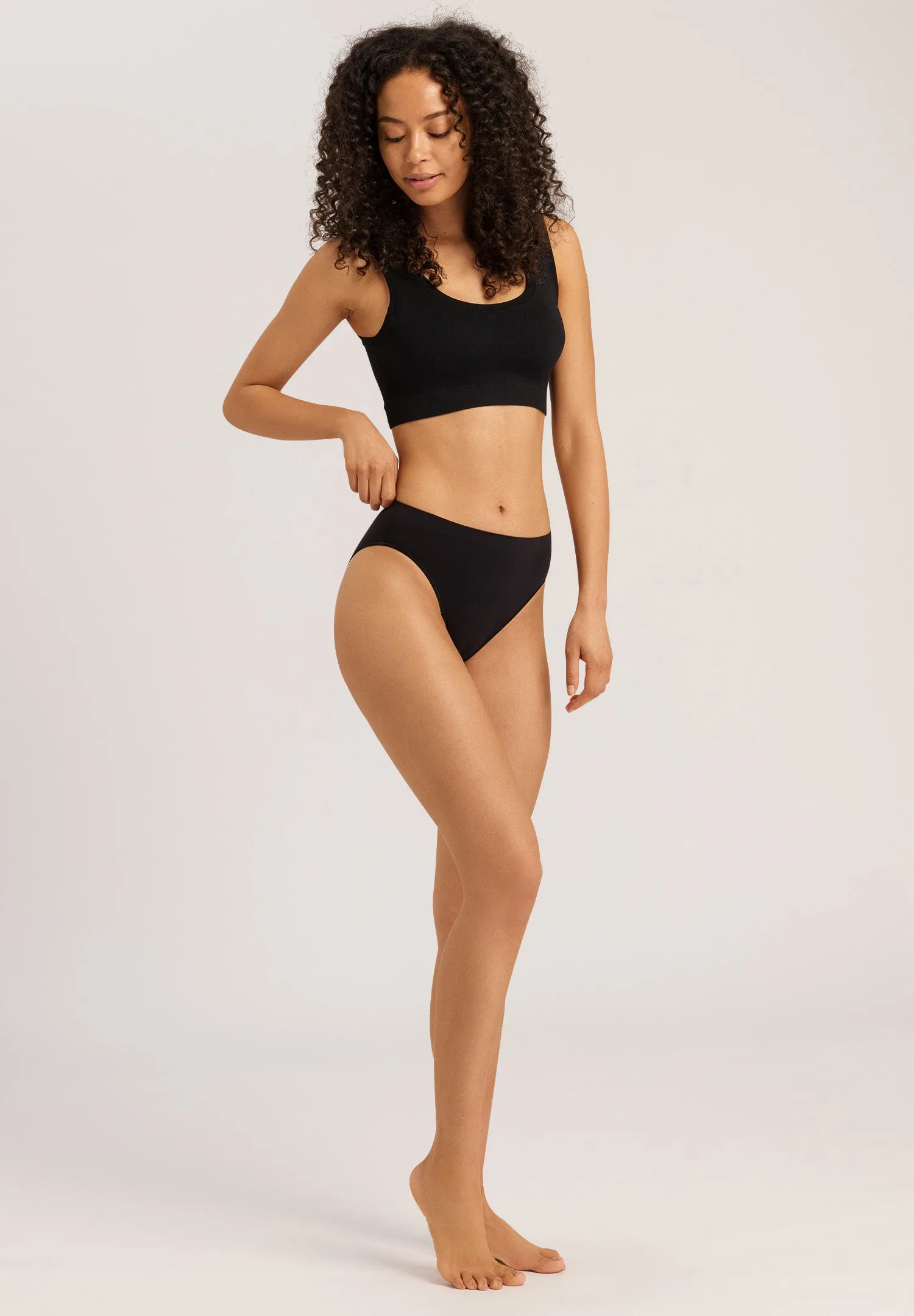 Touch Feeling Crop Top Padded | Black 71806-199